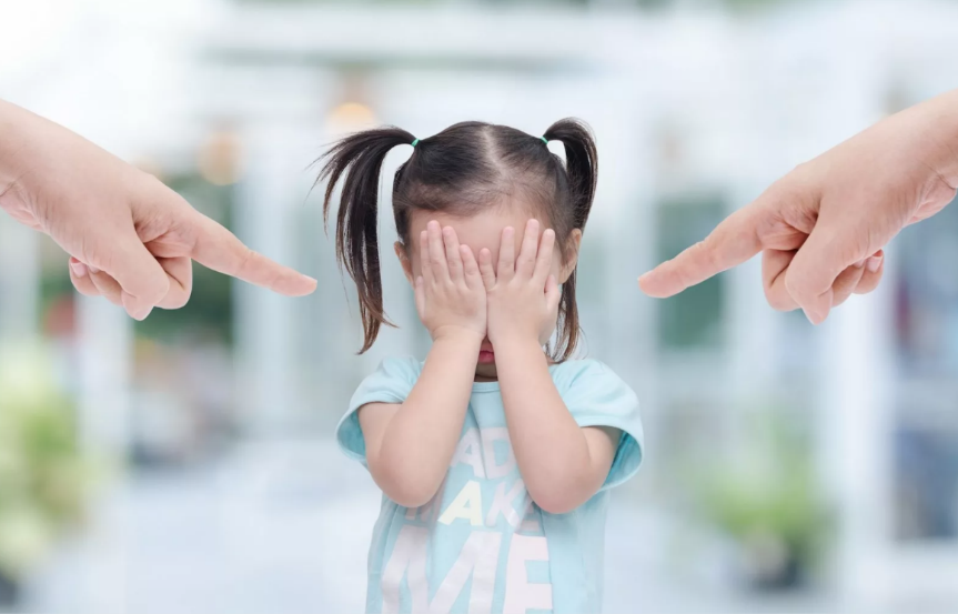 «10 главных ошибок родителей, которые портят детей» 